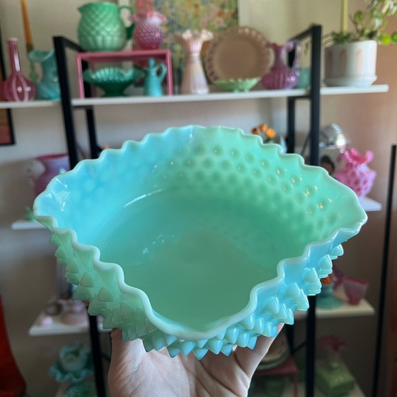 Fenton pastel green blue hobnail milk glass ruffled berry bowl / rare! - Picture 14 of 14